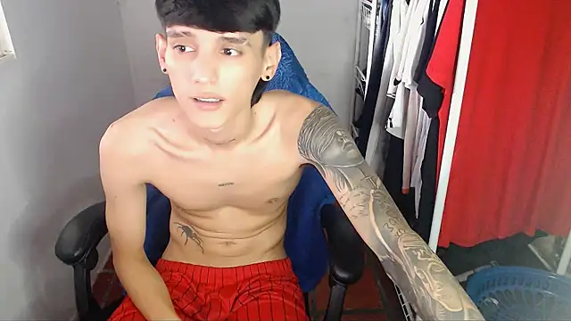 BOY-767 Show Webcam