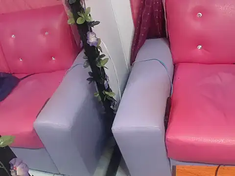 Вебкам-шоу nicolekittyx