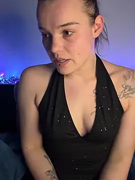 YoungLoreena Adlı Modelin Canlı XXX Sohbeti