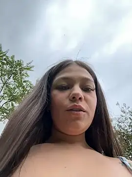 Alyshanon18 Adlı Modelin Canlı XXX Sohbeti