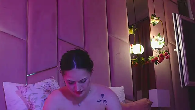 LucyLextonX Adlı Modelin Web Kamerası Şovu