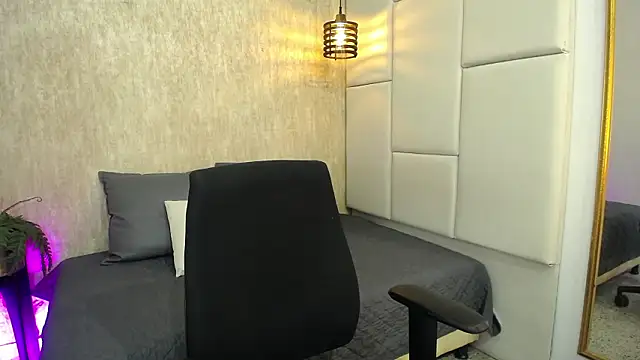 Hisoka_011 Adlı Modelin Canlı XXX Sohbeti