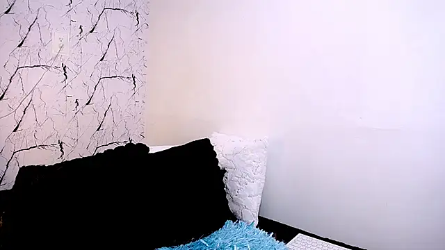 BabyAndy_ Adlı Modelin Canlı XXX Sohbeti