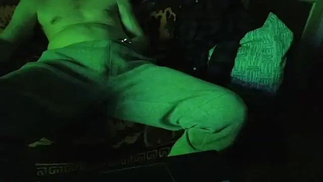 Webkamerová show cumloverboyxx69