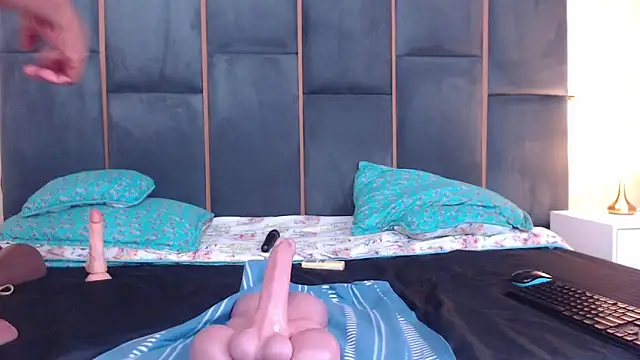 Онлайн чат XXX TINNATAYLOR