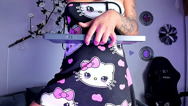 charlotte_mitchell_'s Live XXX Chat