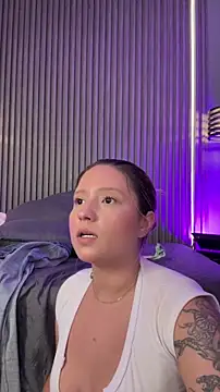 MiaPetit_ live XXX chat