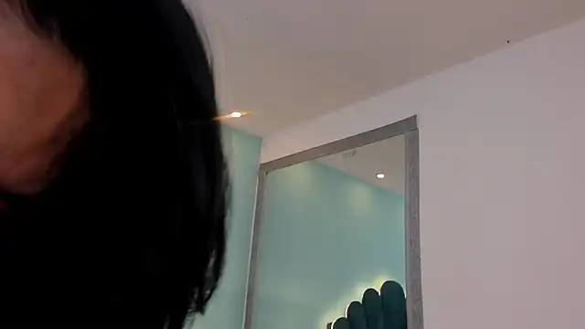 Chat XXX en directo de sharlott18