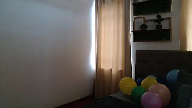 sasi_luna's Live XXX Chat