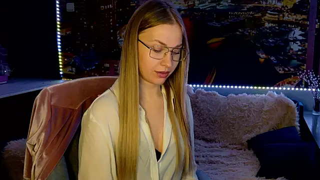 pusyavykusya élő XXX-chatje