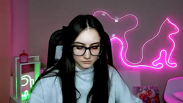 olivianorton élő XXX-chatje