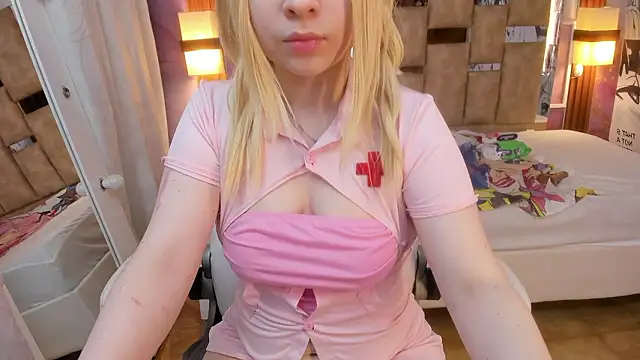 Show modela Melody_Lolii na web-kameri