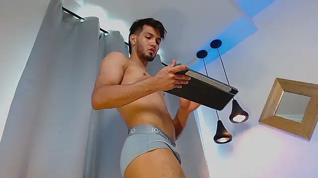 HarryFosster 网络视讯表演