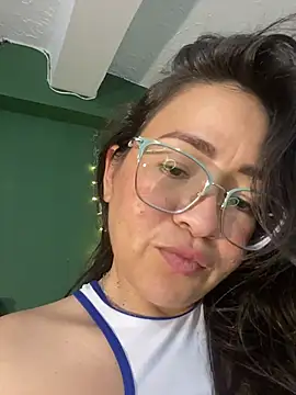 alisbloom Adlı Modelin Canlı XXX Sohbeti