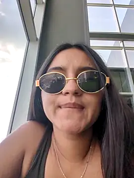 DulceCaroX élő XXX-chatje