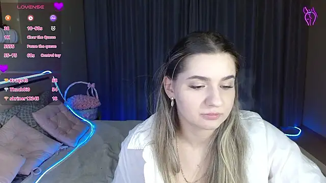 Smi1eF1ower Adlı Modelin Canlı XXX Sohbeti