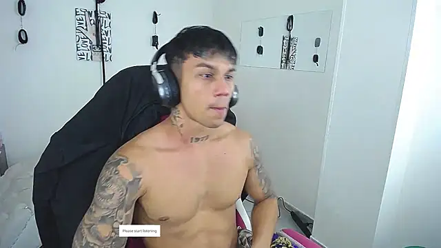XXX chat uživo modela Leonard_Price