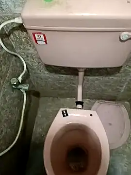 Pokazy przed kamerką – manikanda64