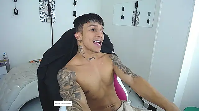 Leonard_Price Adlı Modelin Web Kamerası Şovu