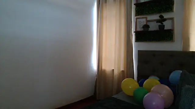 Онлайн чат XXX sasi_luna