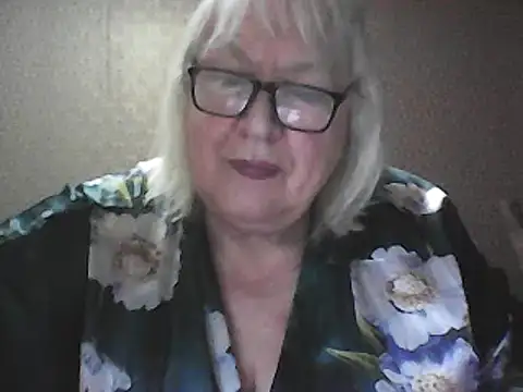 Alexia64231's Webcam Show