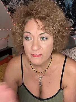 Chat XXX en directo de SuzyCatzz