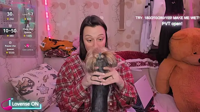 Chat +18 de Magic_Lilly ao vivo