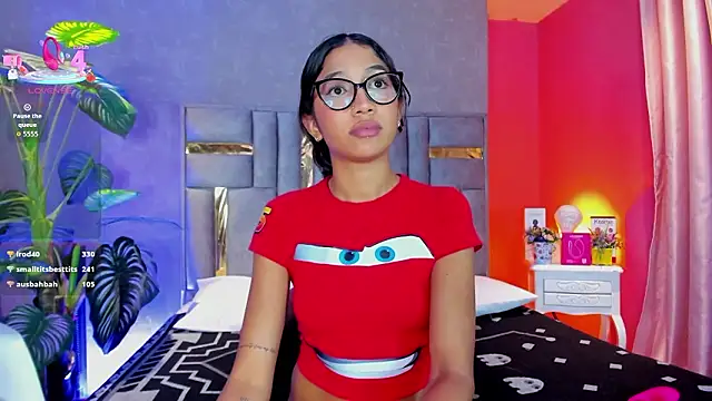 Tyla_Ks Adlı Modelin Canlı XXX Sohbeti