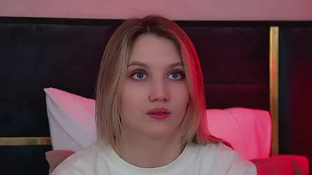 دردشة StacyEvances الجنسية المباشرة