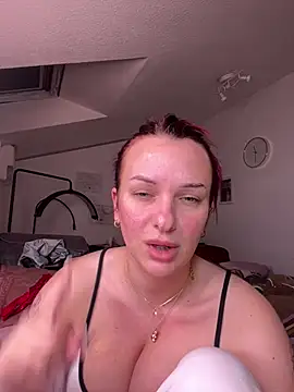 OliviaaFischer Adlı Modelin Canlı XXX Sohbeti