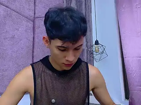 AronTawers: вебкам-шоу