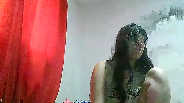 CoralSmit Adlı Modelin Canlı XXX Sohbeti