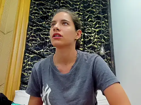 Chat XXX ao vivo de MiaCours