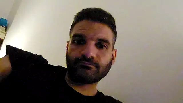 marios87xxl: διαδικτυακό σόου στην κάμερα