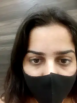 Pokazy przed kamerką – Hottymahi7