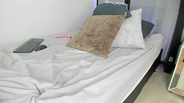 niicole_steele_ 现场XXX聊天