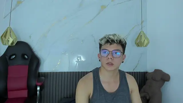 AndyFame1 即時 XXX 聊天