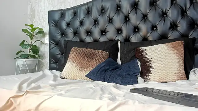 Lander_Cruz Live XXX Chat