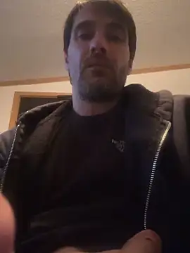 tommattsonn: διαδικτυακό σόου στην κάμερα