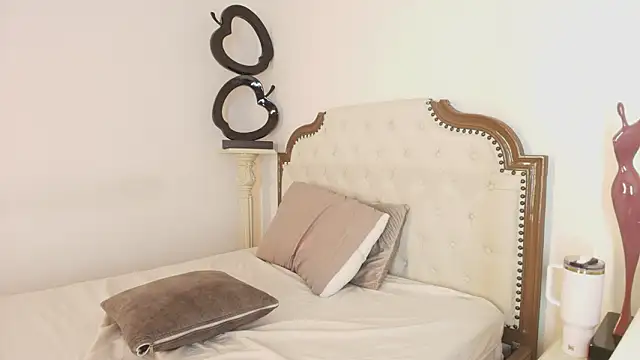 Show modela Mile_sexy01 na web-kameri