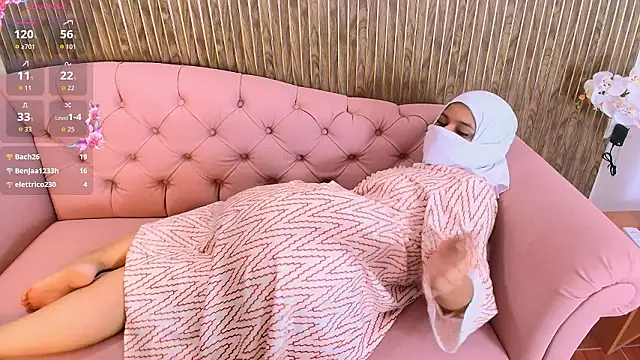 Aminaa_Kaarim Chat XXX live