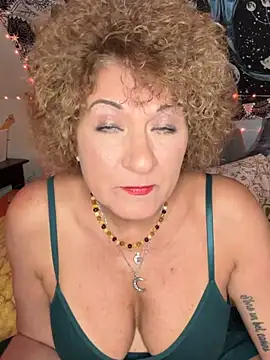 SuzyCatzz's Live XXX Chat