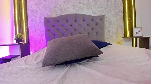 GiannaSlimJBn Live XXX chat