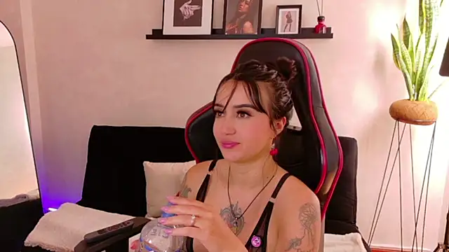 Sembang XXX Secara Langsung EmmyEvans1