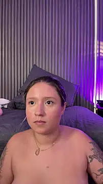 MiaPetit_ Chat XXX in diretta