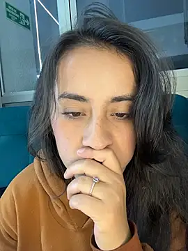 Chatroom XXX en direct de Antonella_Julieta