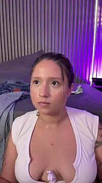 MiaPetit_ Adlı Modelin Canlı XXX Sohbeti