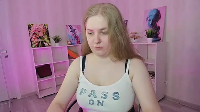 Chatroom XXX en direct de Megan_Violer