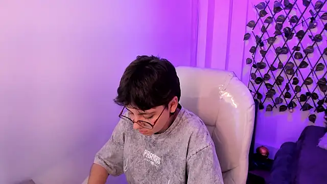 Nathaly_ds Adlı Modelin Canlı XXX Sohbeti