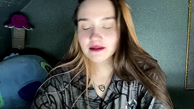 CarmelaLiebherr's Live XXX Chat